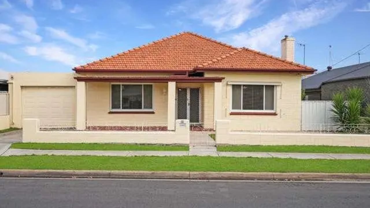 Unfurnished room in a share house