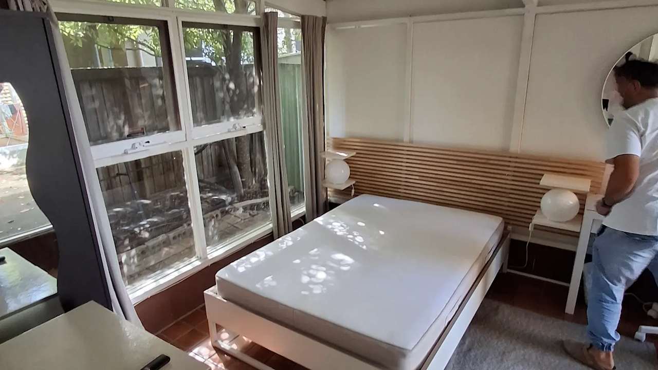 Furnished room in a share house