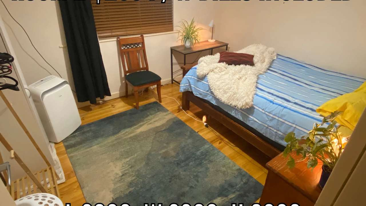 Room in a share house