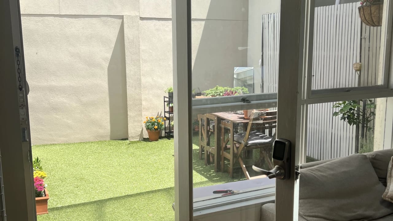 Unfurnished room in a flatshare