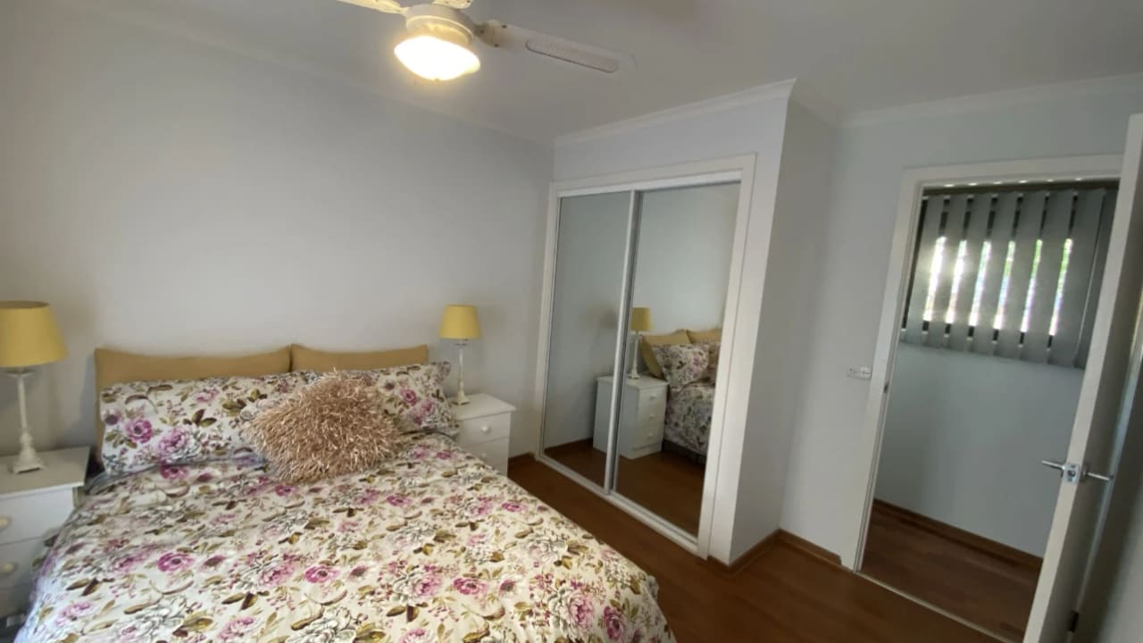 Furnished room in a share house