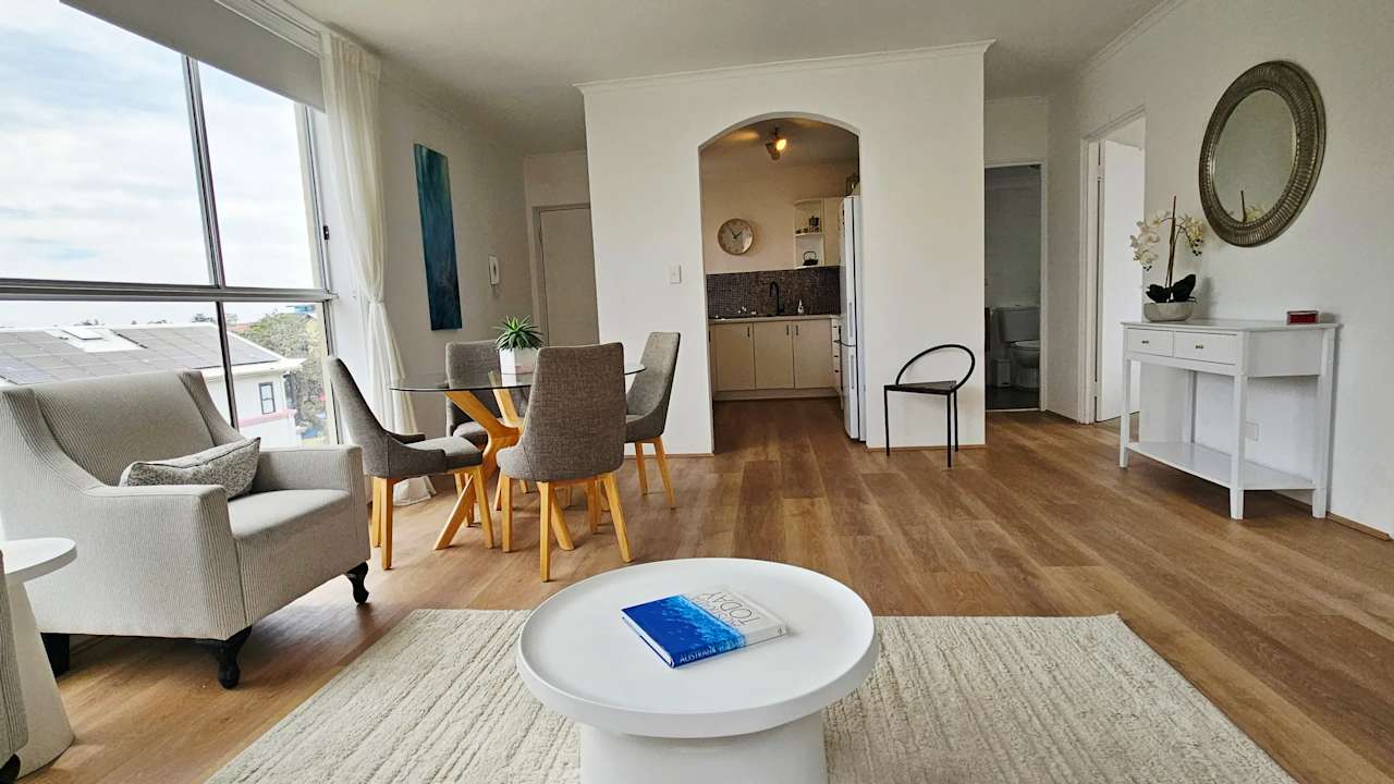 Whole property with 2 rooms for rent