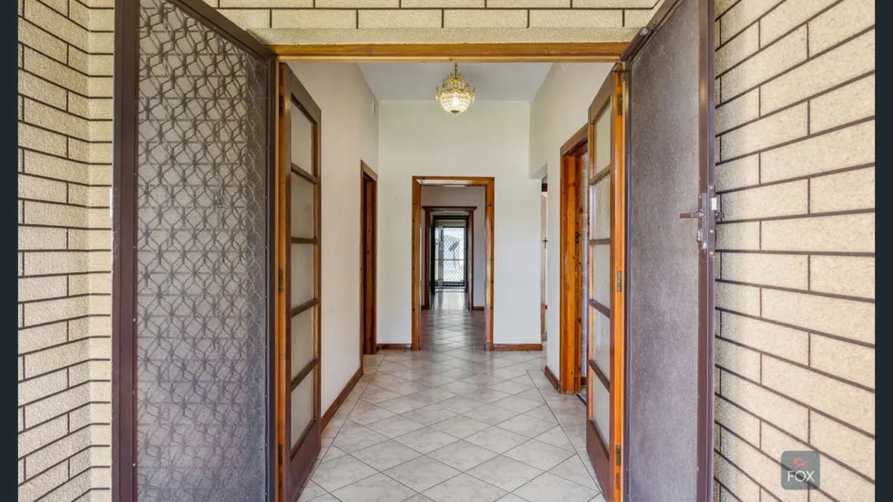 Room in a share house