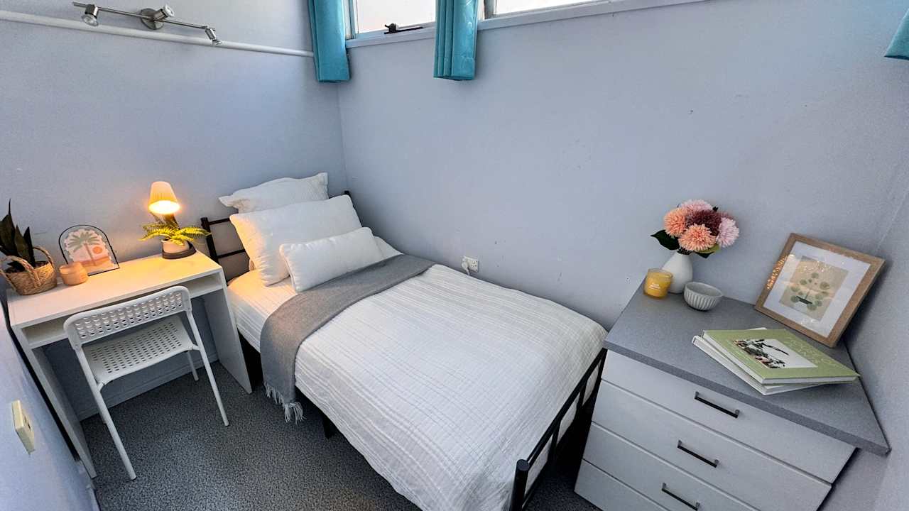 Whole property with 5 rooms for rent