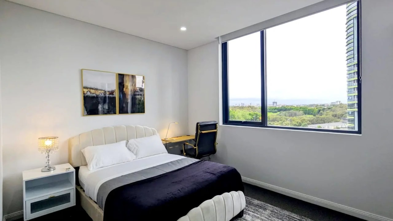 Furnished room in a flatshare