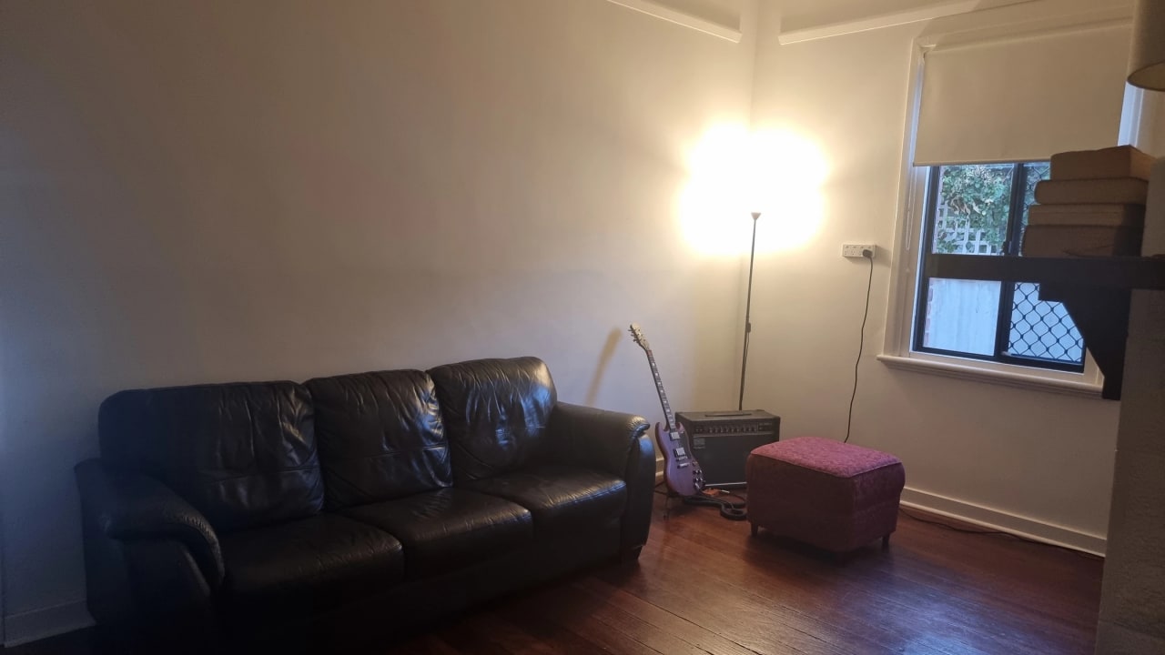 Room in a share house