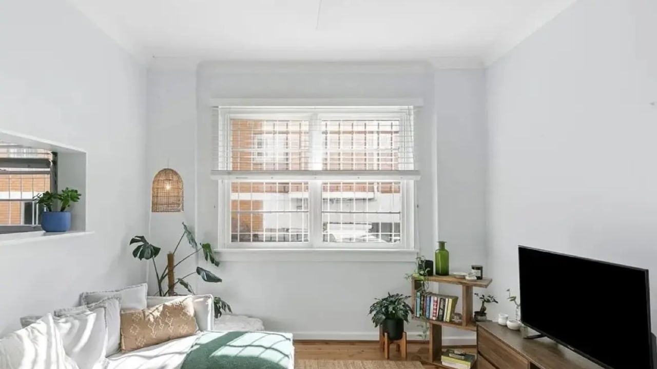 Whole property with 2 rooms for rent