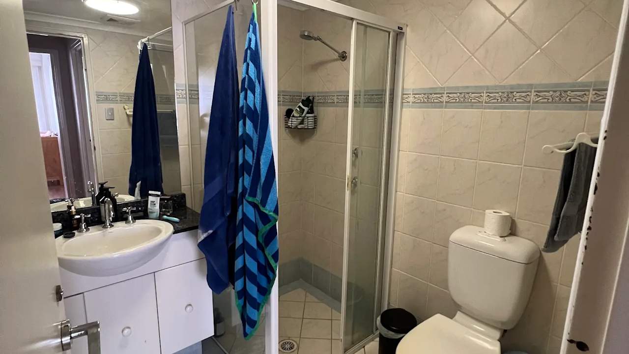 Whole property with 2 rooms for rent