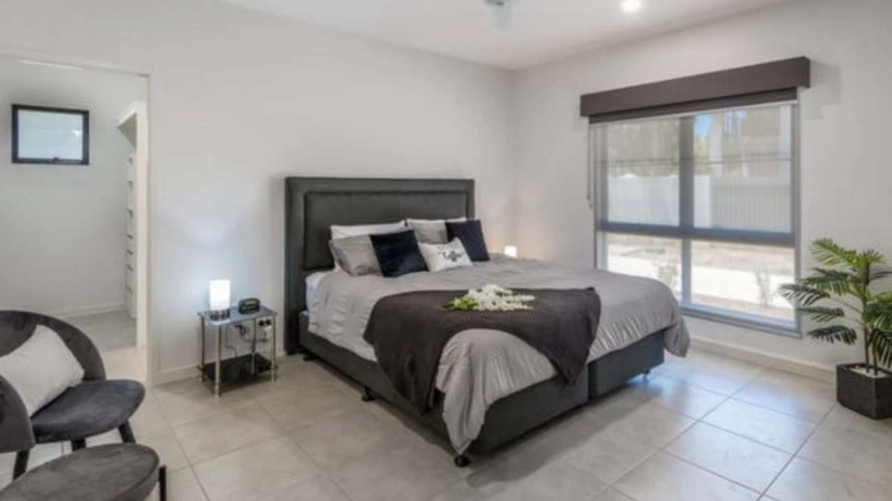 Furnished room with ensuite in a share house