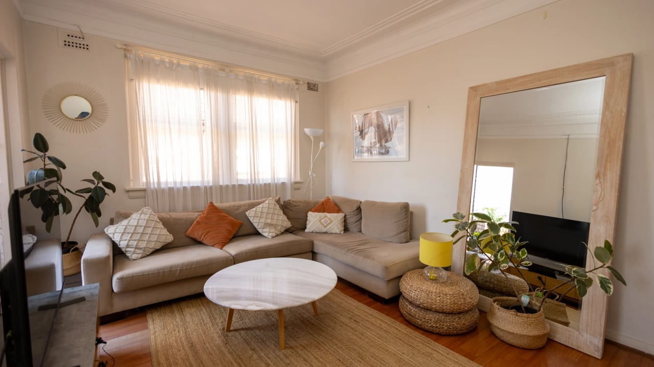 Whole property with 2 rooms for rent