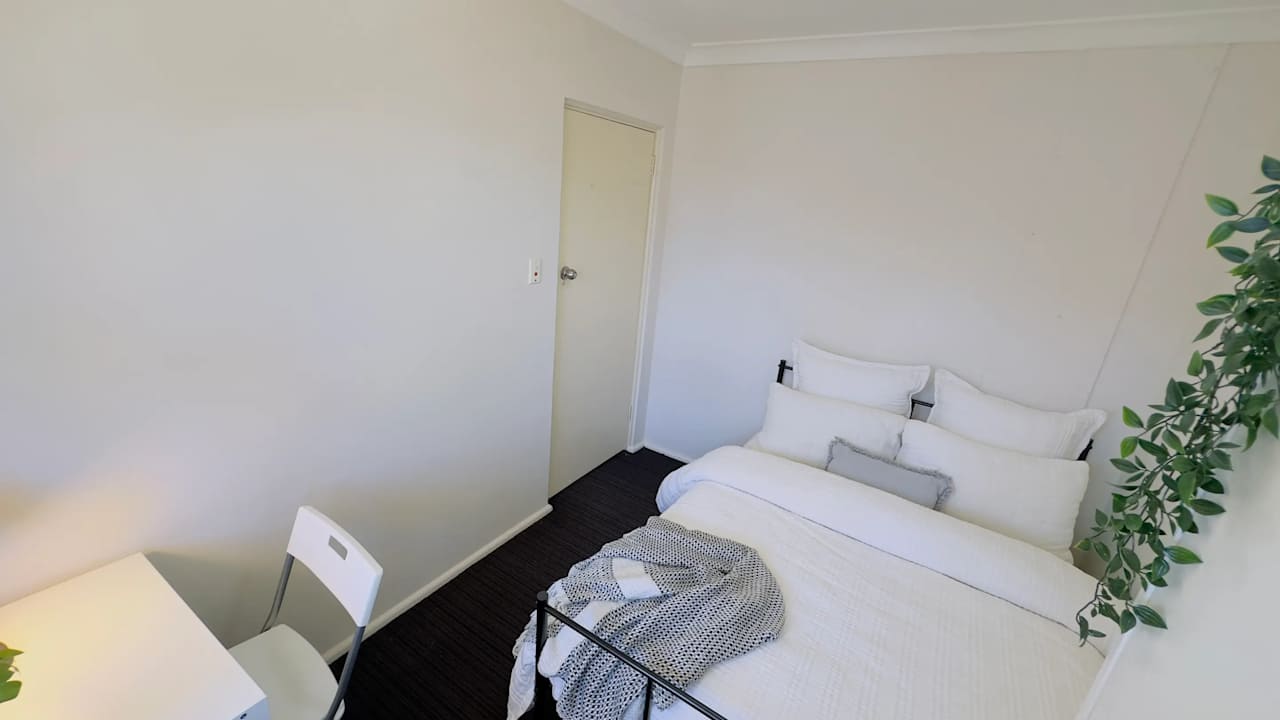 Furnished room in a share house