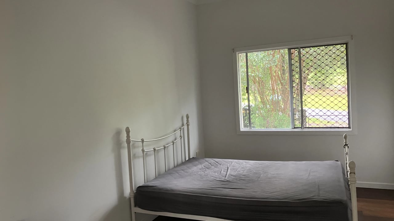 Room in a share house