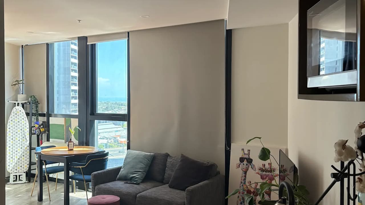 Furnished room in a flatshare
