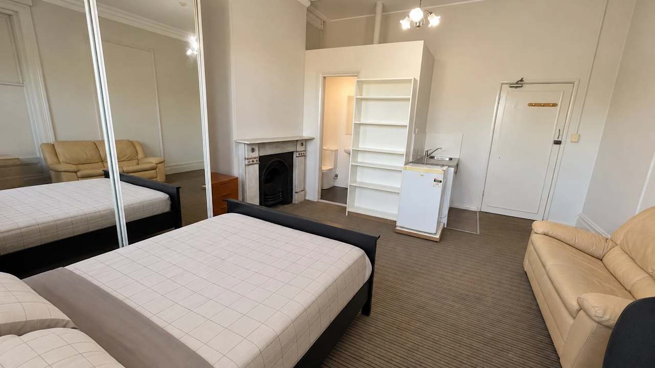 Furnished room studio flat for rent