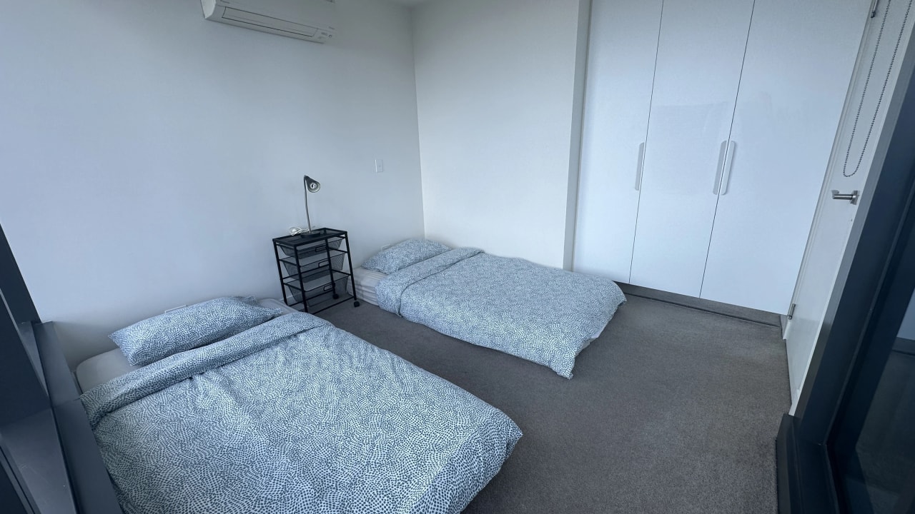 Furnished room in a flatshare