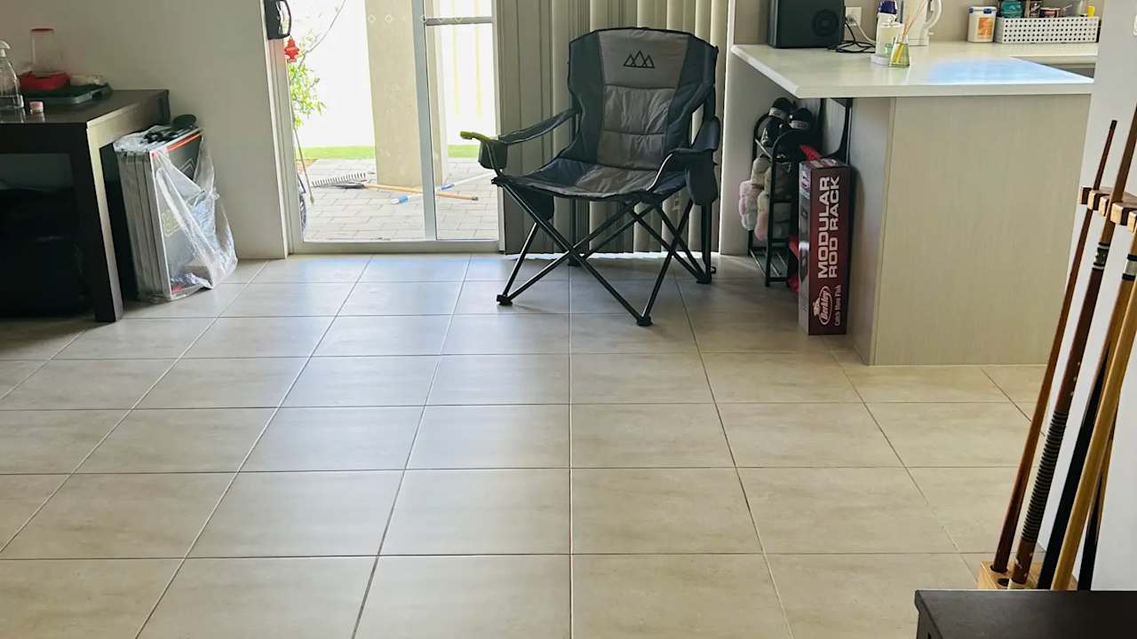 Whole property with 2 rooms for rent