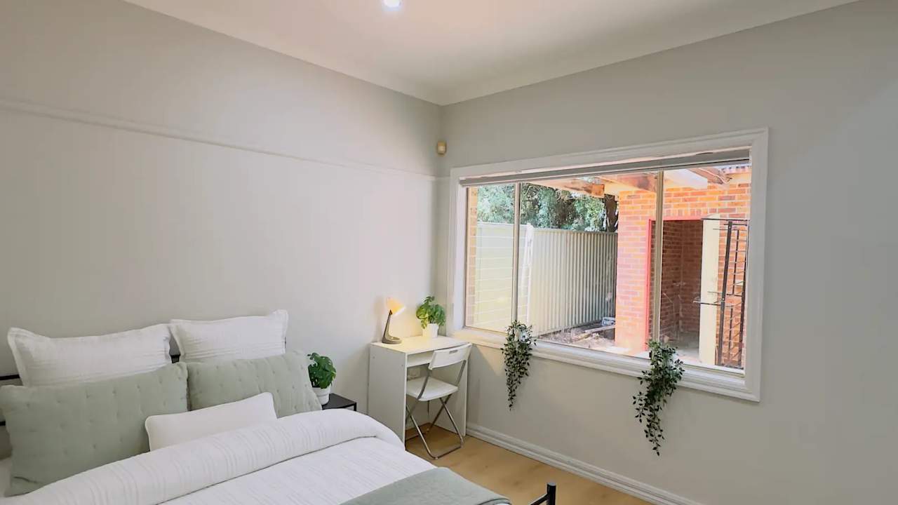 Furnished room in a share house