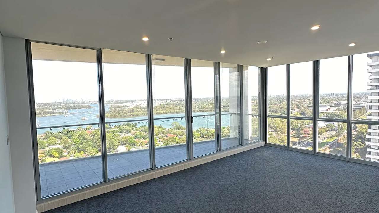 Unfurnished room with own bathroom