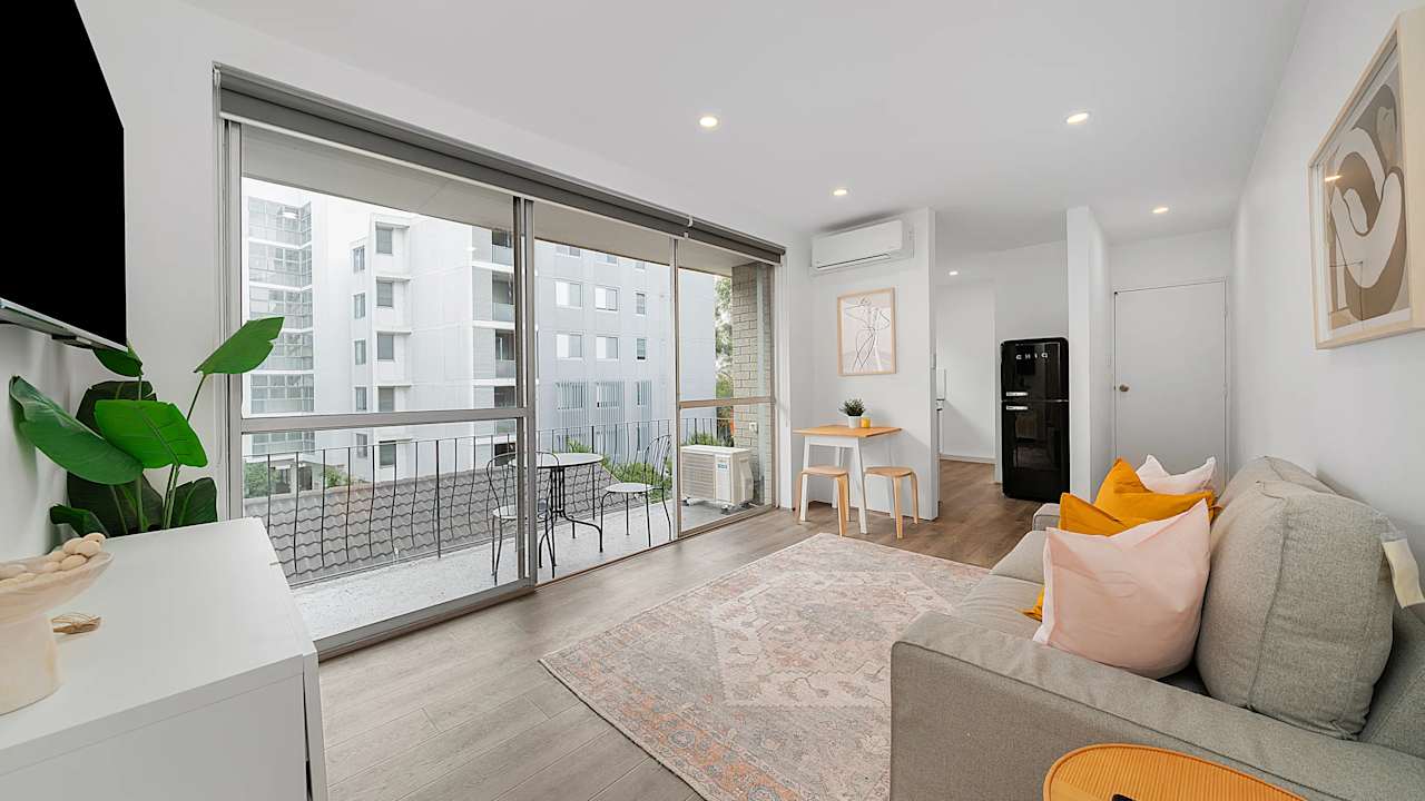 Whole property with 2 rooms for rent