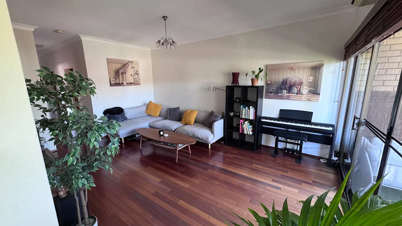 Unfurnished room in a flatshare