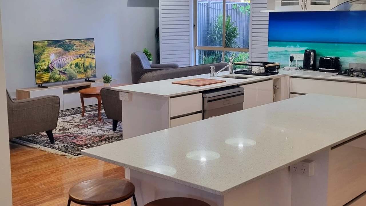 Room in a share house