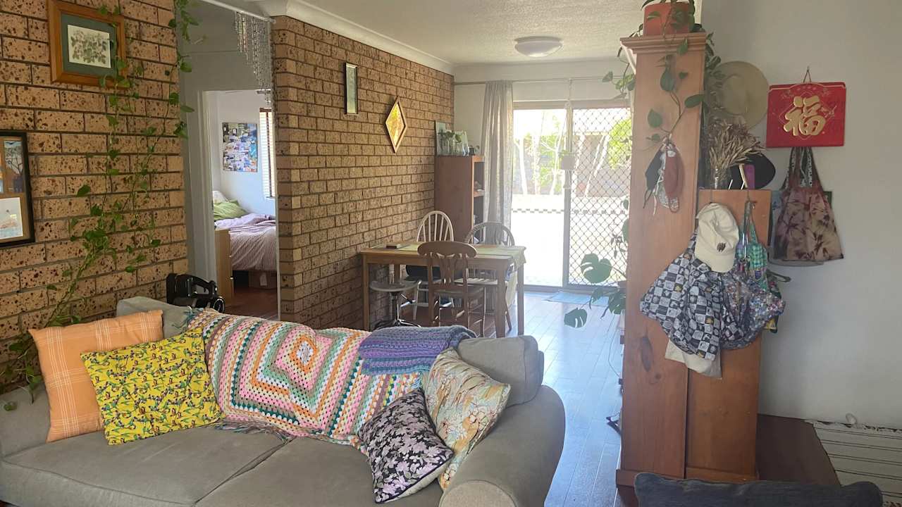 Unfurnished room in a flatshare