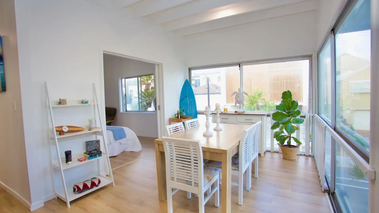 Furnished room in a share house