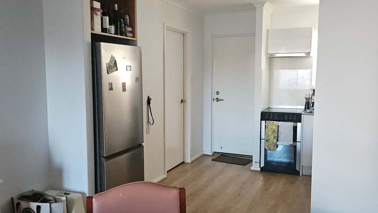Unfurnished room in a flatshare