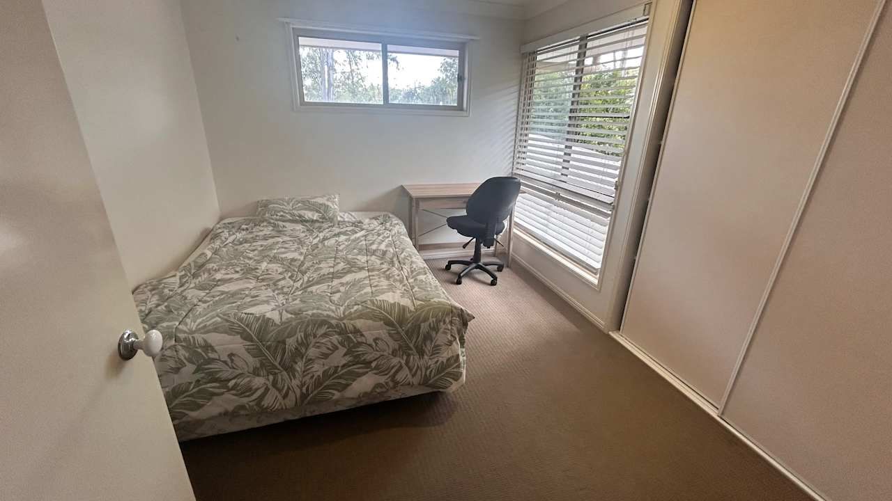 Room in a share house
