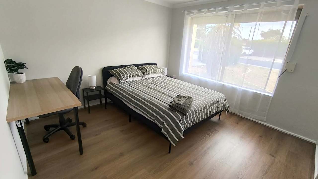 Room in a share house