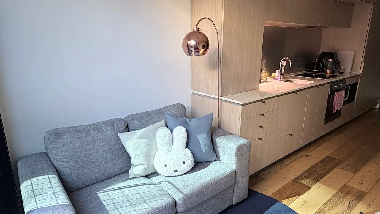 Furnished room in a flatshare