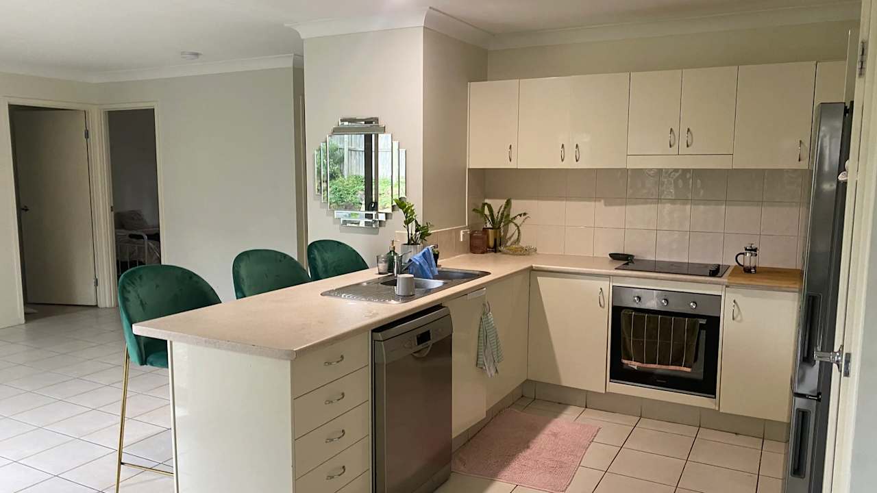 Whole property with 4 rooms for rent