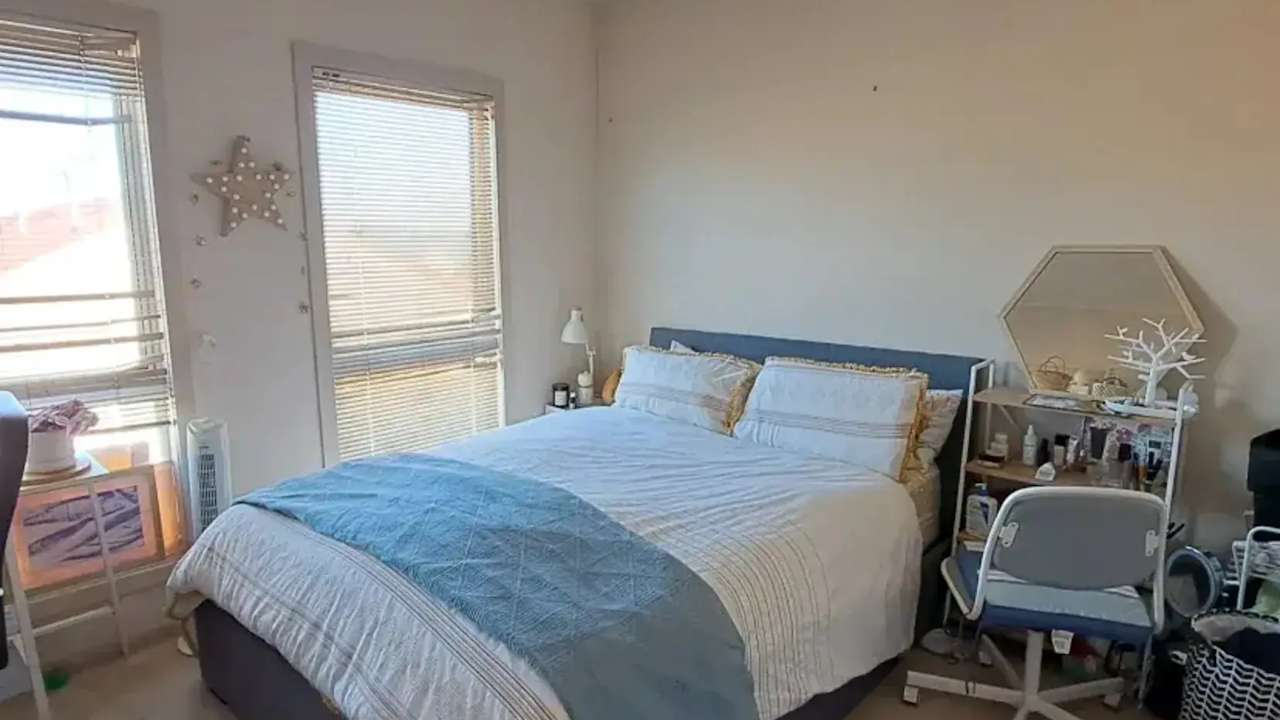 Unfurnished room in a share house