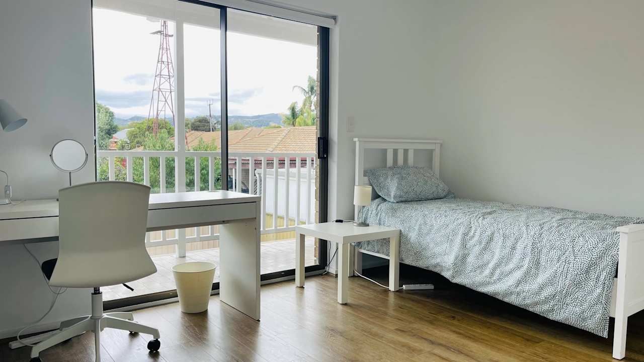 Furnished room in a share house