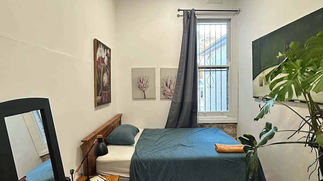 Room in a share house