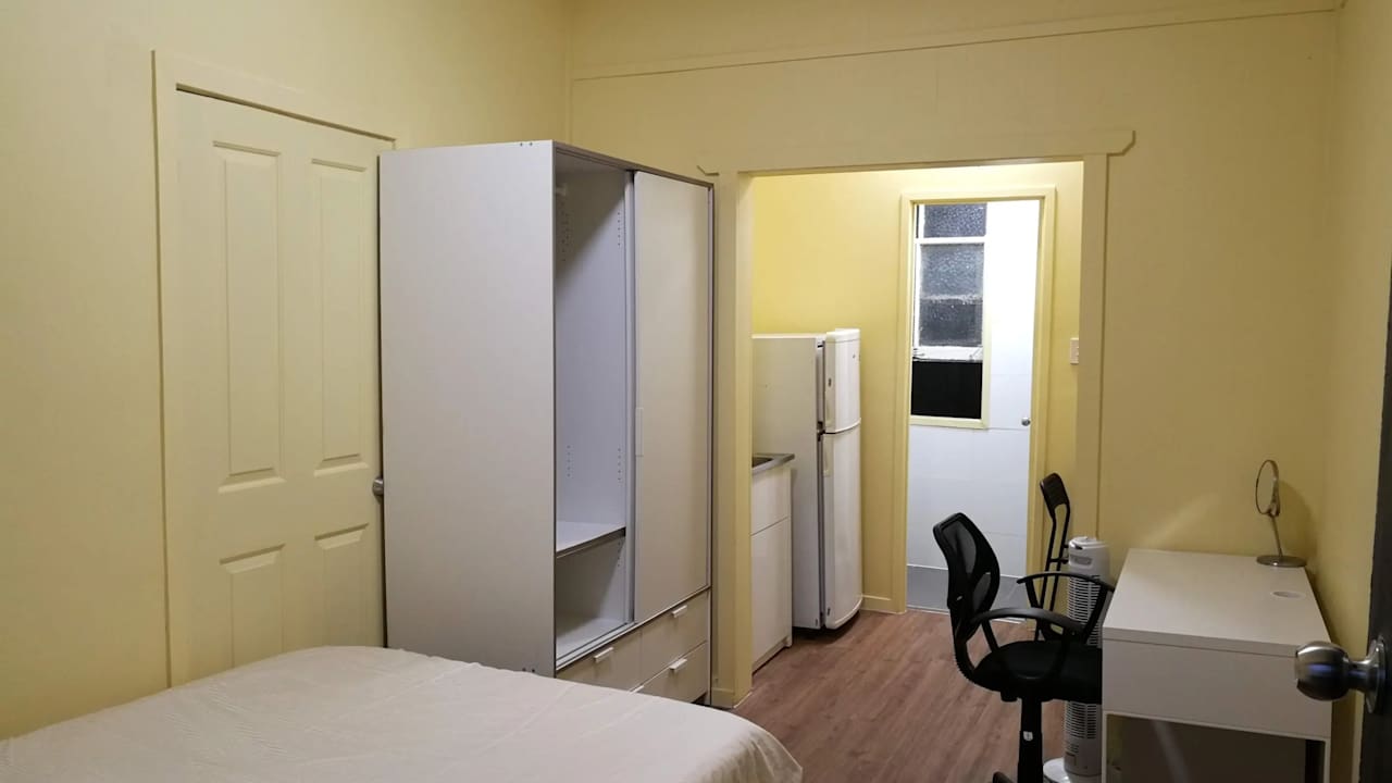 Room studio flat for rent