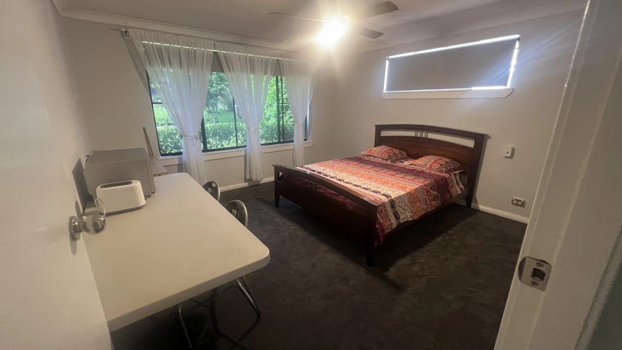 Furnished room in a share house