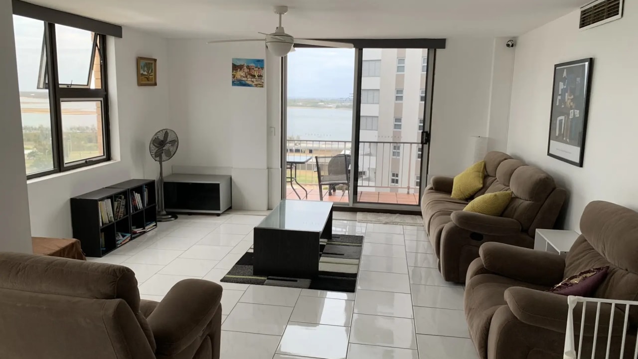 Furnished room with ensuite in a flatshare