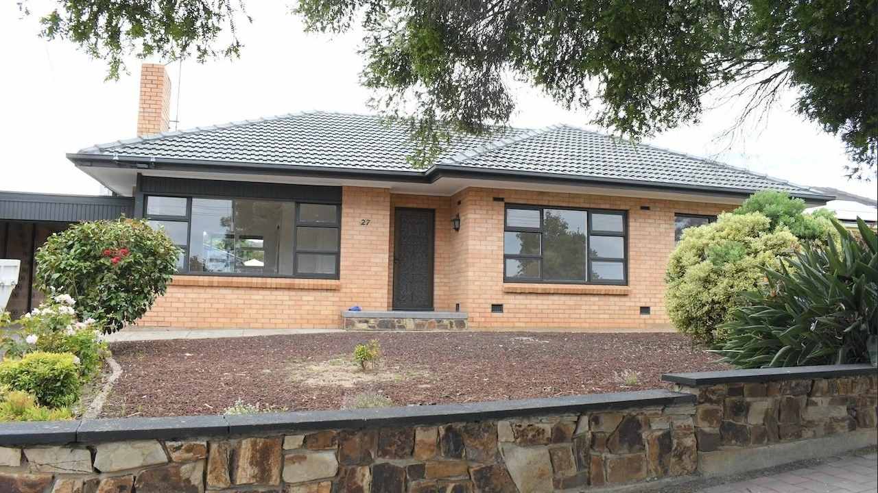 Whole property with 3 rooms for rent