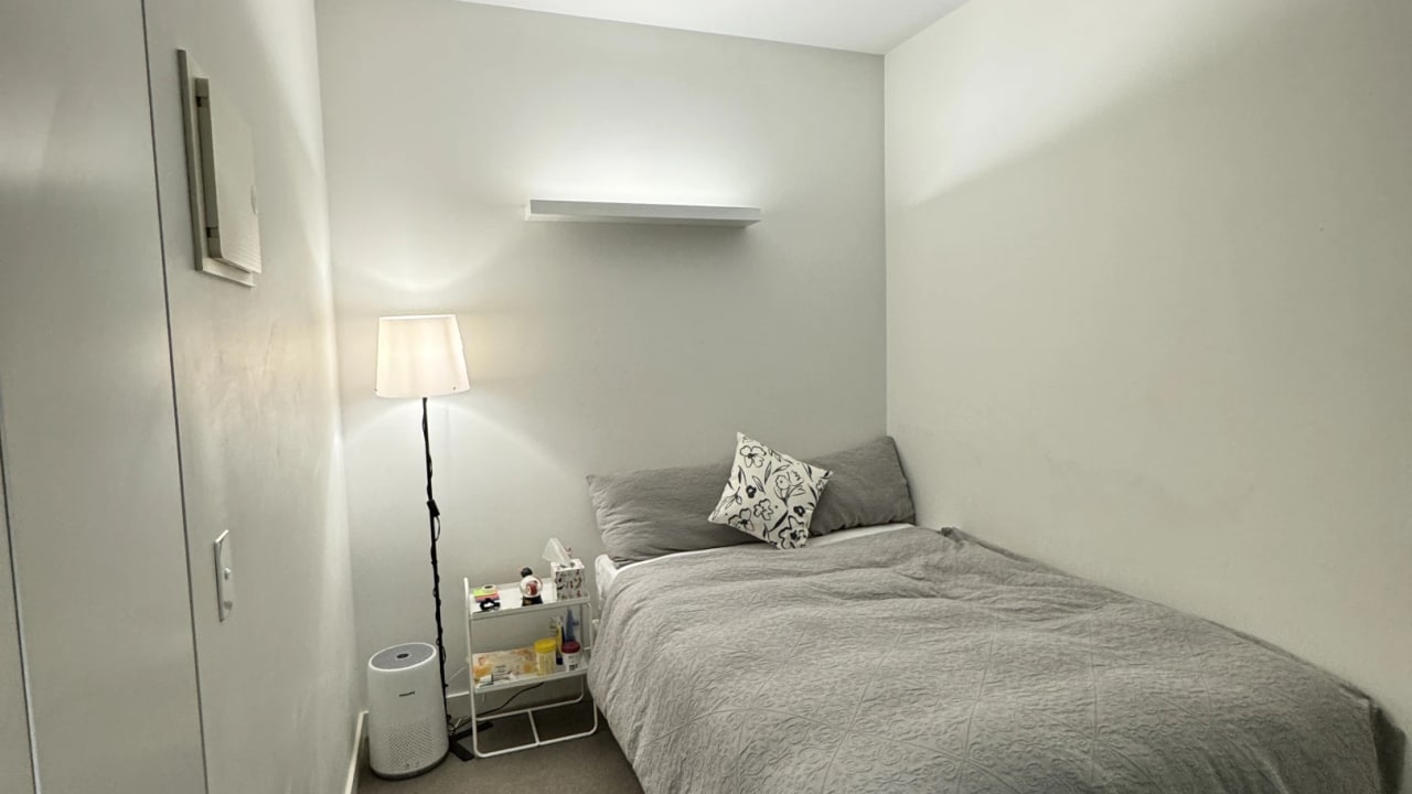 Furnished room in a flatshare