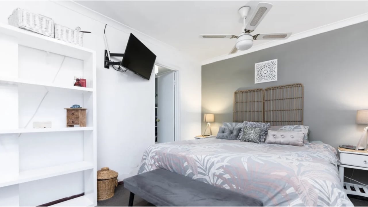 Room in a share house