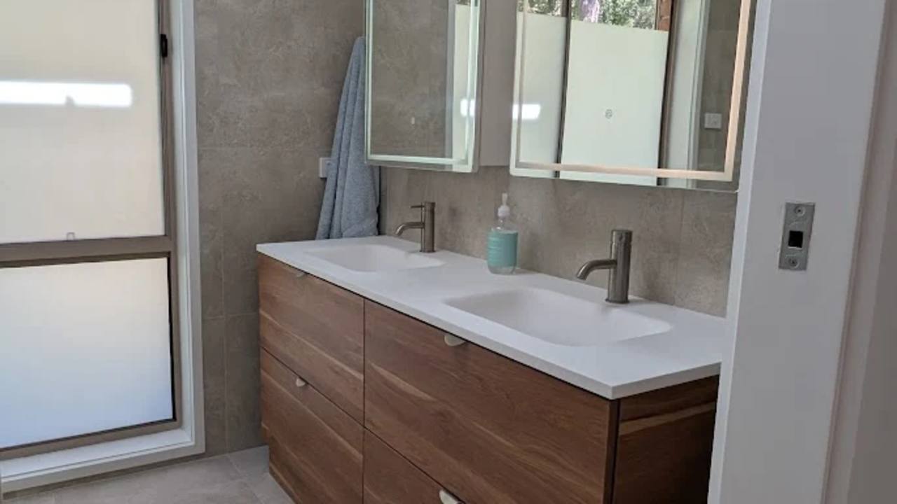 Room in a share house