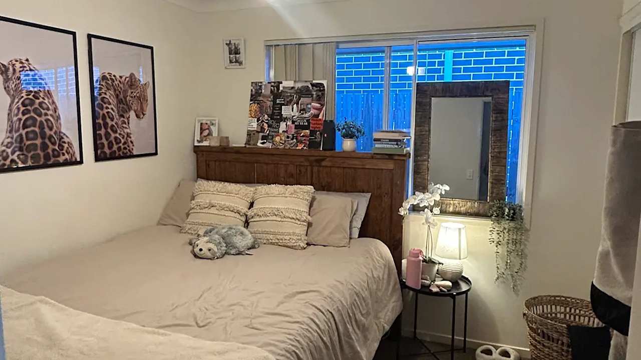 Unfurnished room in a share house