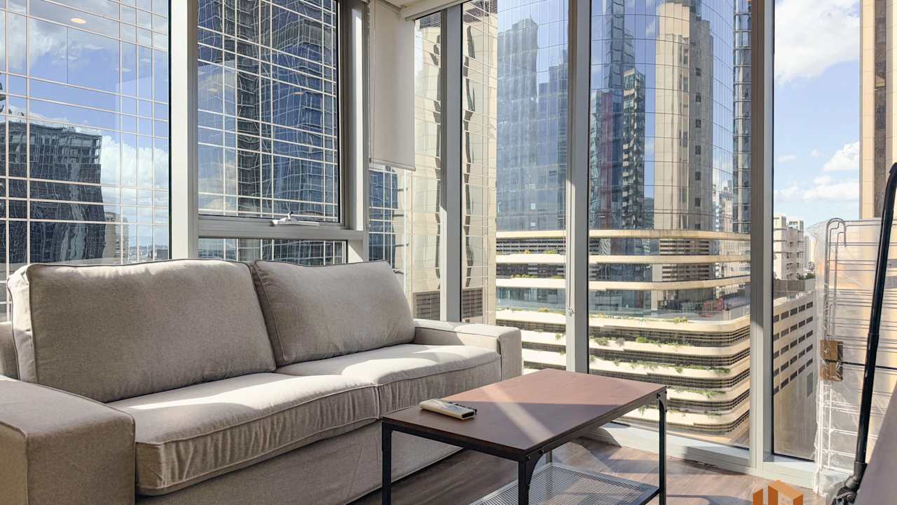 Furnished room with ensuite in a flatshare