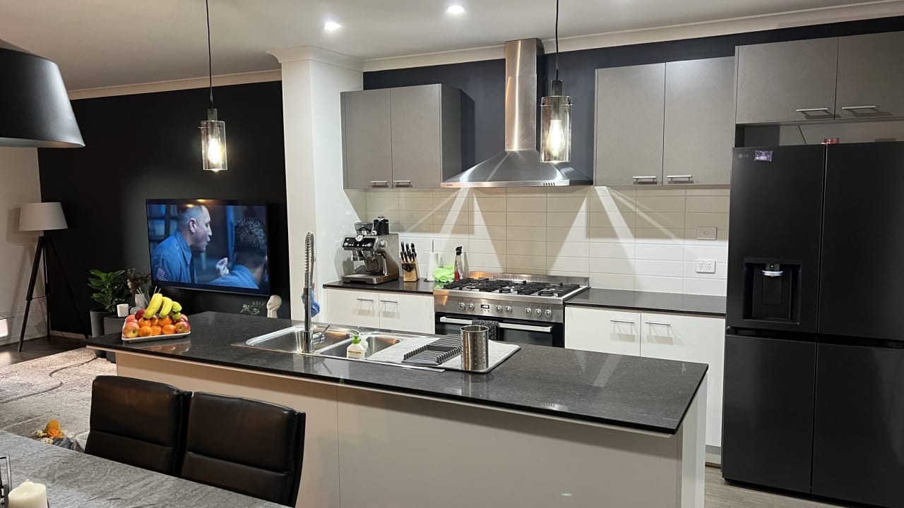 Room in a share house