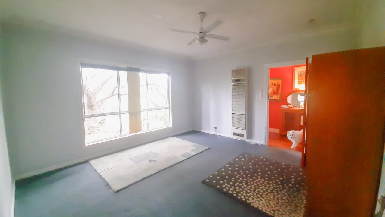 Room in a share house