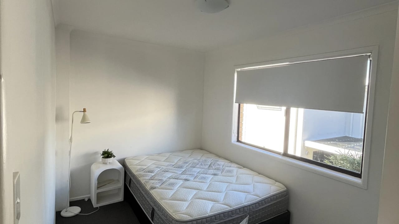 Unfurnished room in a flatshare