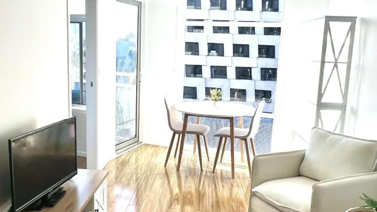 Furnished room in a flatshare