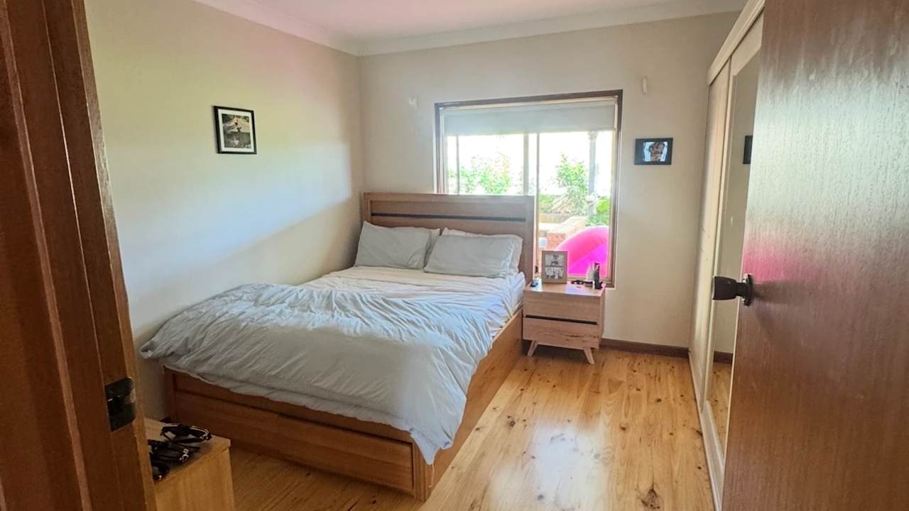 Room in a share house