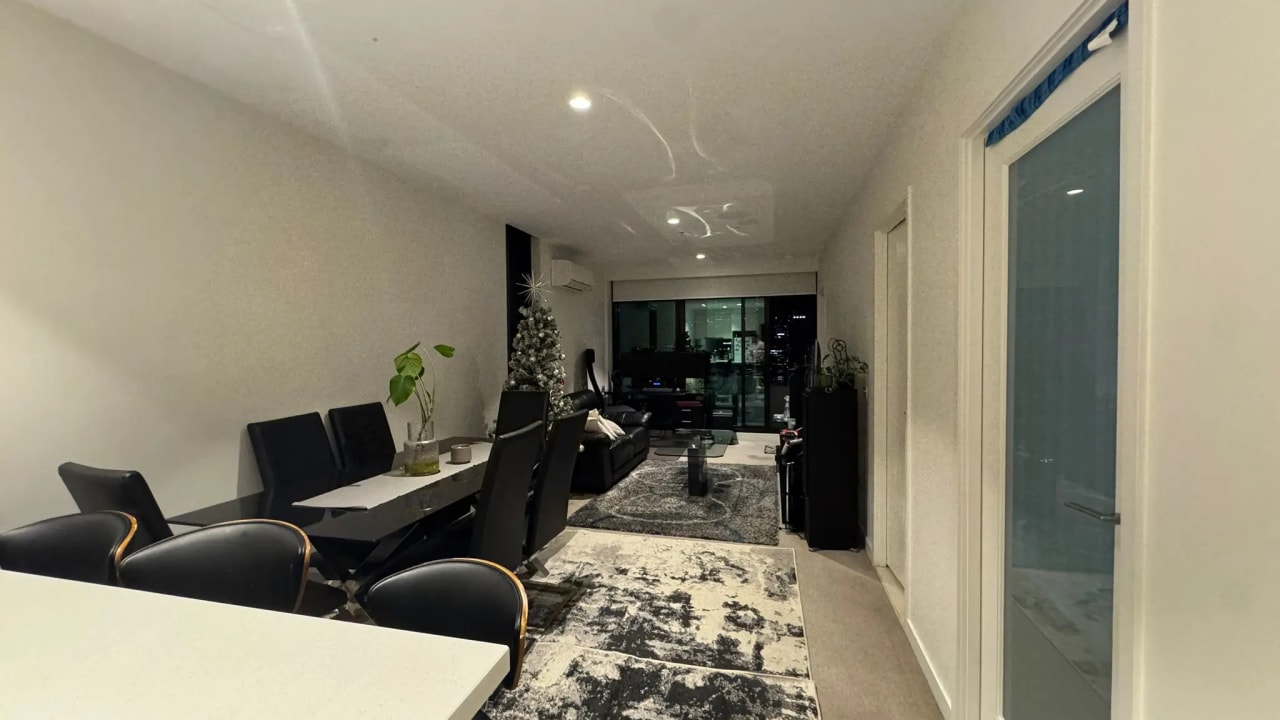Furnished room with ensuite in a flatshare